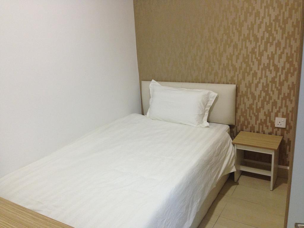 Crystal Garden Hotel - Seri Kembangan Room photo